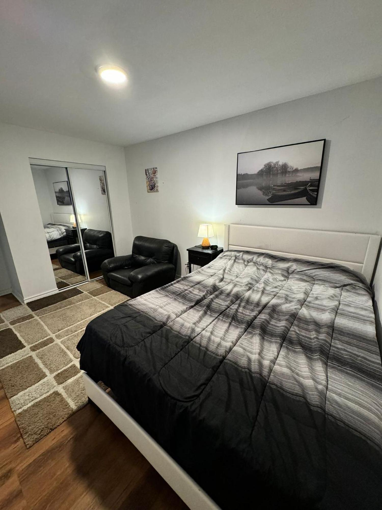 28 Bingham Road Hotell Brampton Exteriör bild